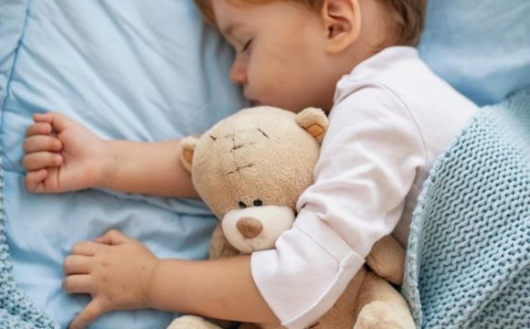 Як допомогти дитині при кашлі: поради батькам та важливі симптоми.